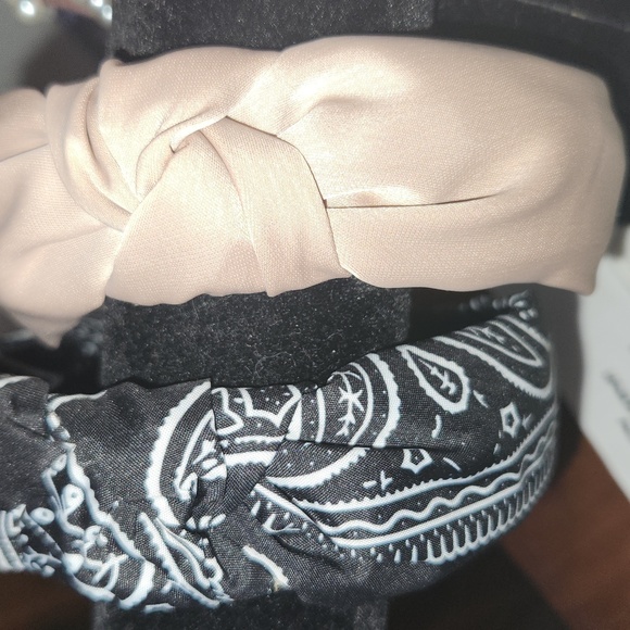 Set Of Headbands - Picture 2 of 6